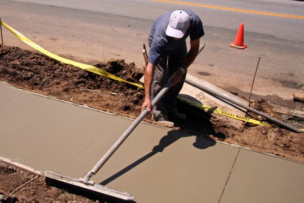 Sidewalk Building in Noblesville